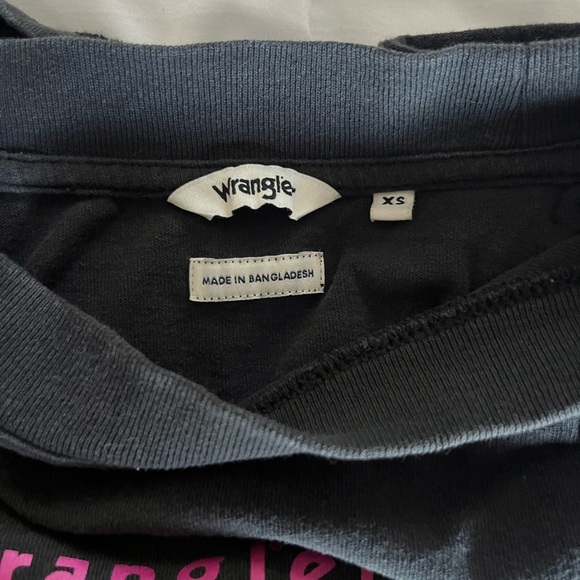 Wrangler Rainbow Stripe Tee, Size XS - Picture 4 of 5